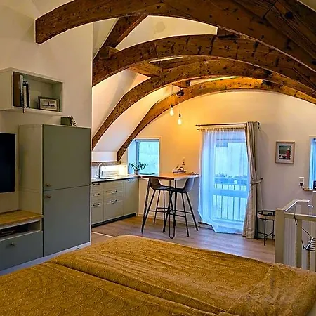 Bed and Breakfast Txl 3*