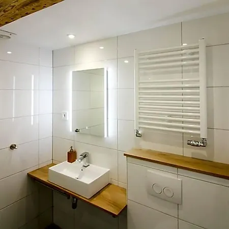 Txl Bed and Breakfast 3*