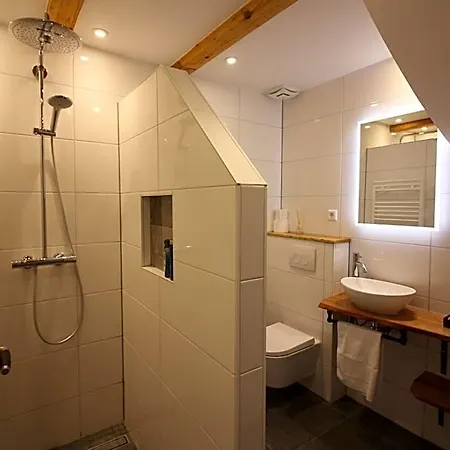 Bed and Breakfast Txl 3*